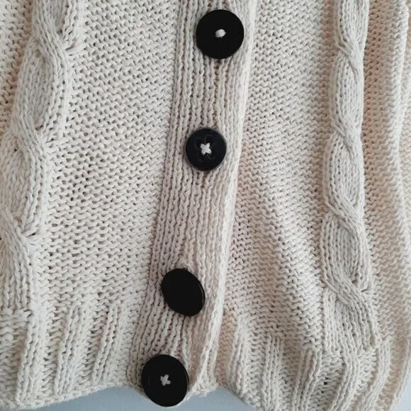 PURE HANDKNIT Chunky Knit Cardigan Sweater Cable Ivory Sz M /L - Picture 6 of 10